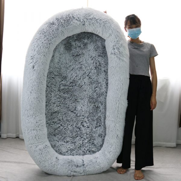 XL Cozy Winter Bed for Pets & People - Image 4