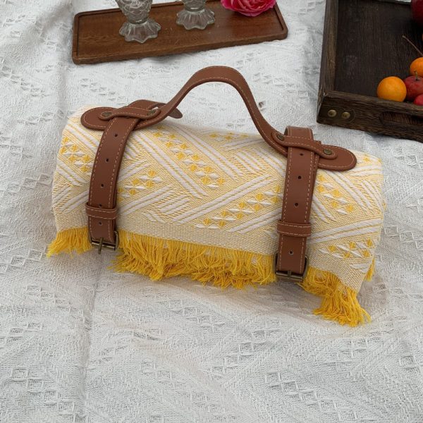 Chessboard Plaid Knitted Picnic Rug - Image 3